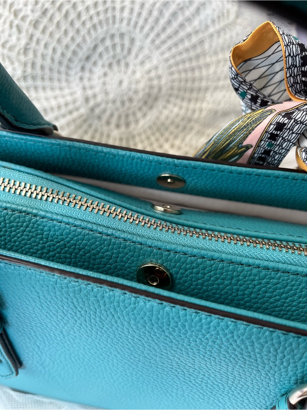 Kate Spade ♠️ Teal Leather satchel/Crossbody, EUC like NEW - Picture 12 of 12